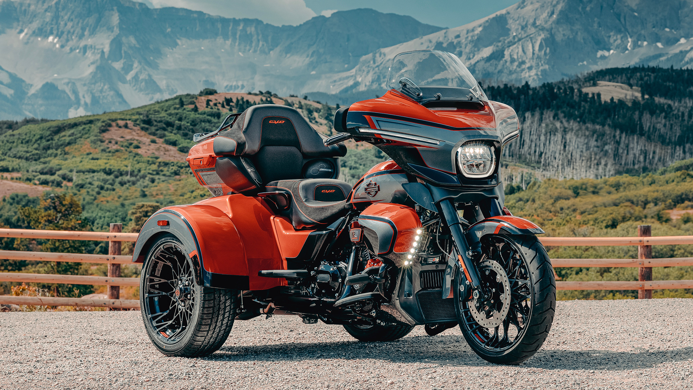 2026-cvo-street-glide-3-limited-beauty-ls-1