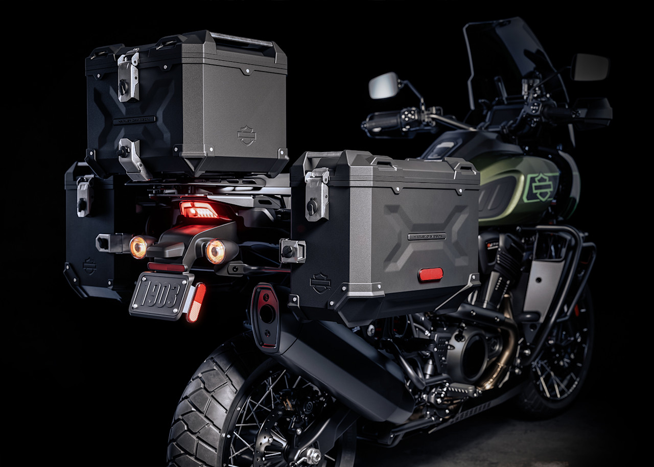 2026-pan-america-limited-beauty-luggage-ls