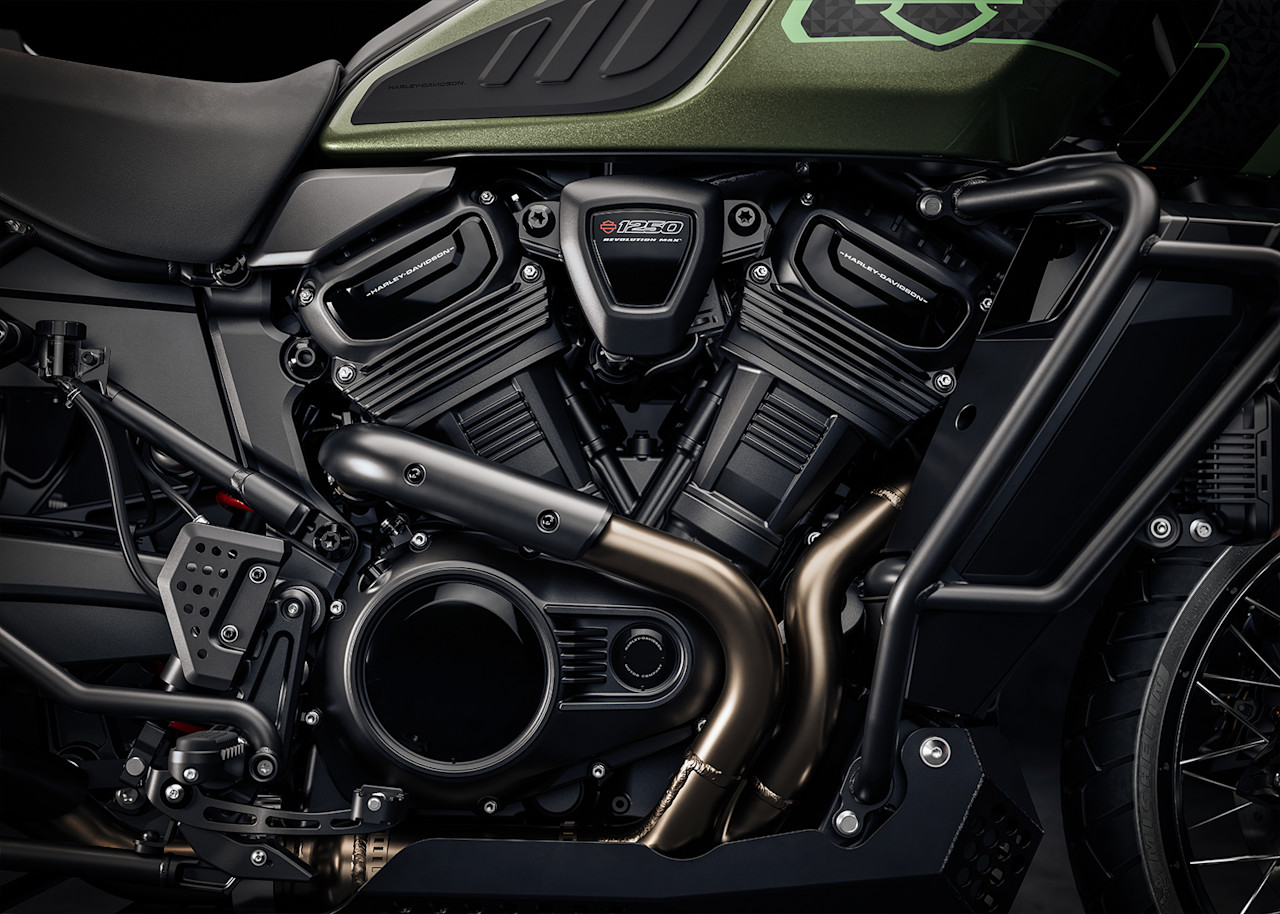 2026-pan-america-limited-beauty-motor-ls