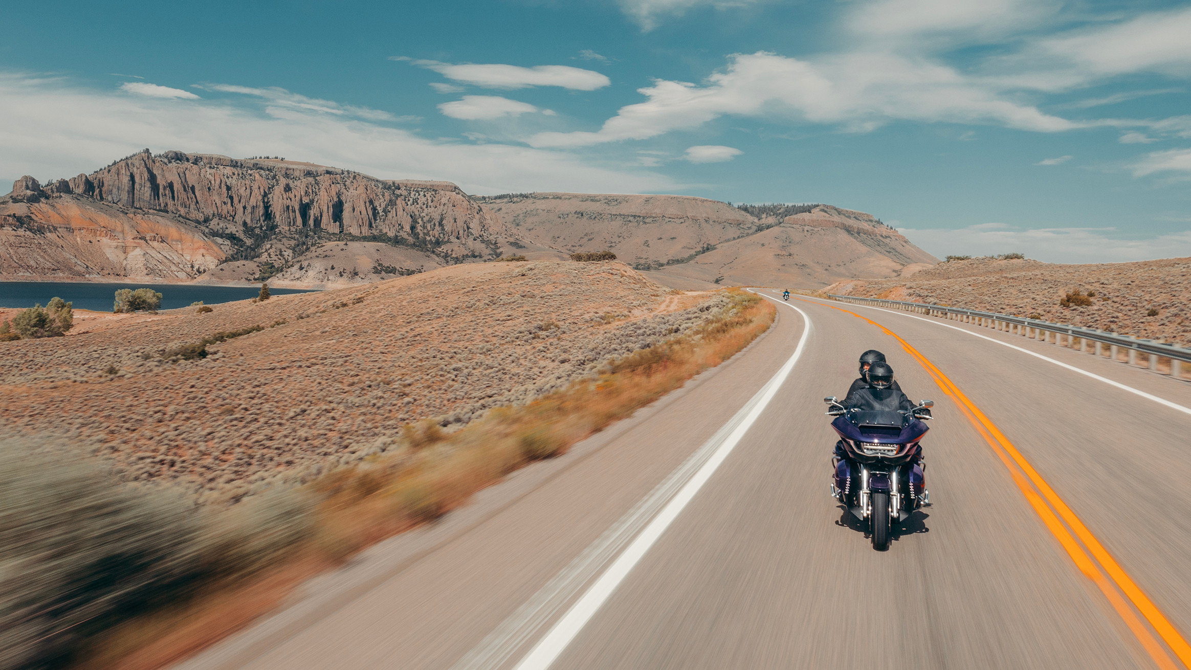 2026-road-glide-limited-riding-ls-3