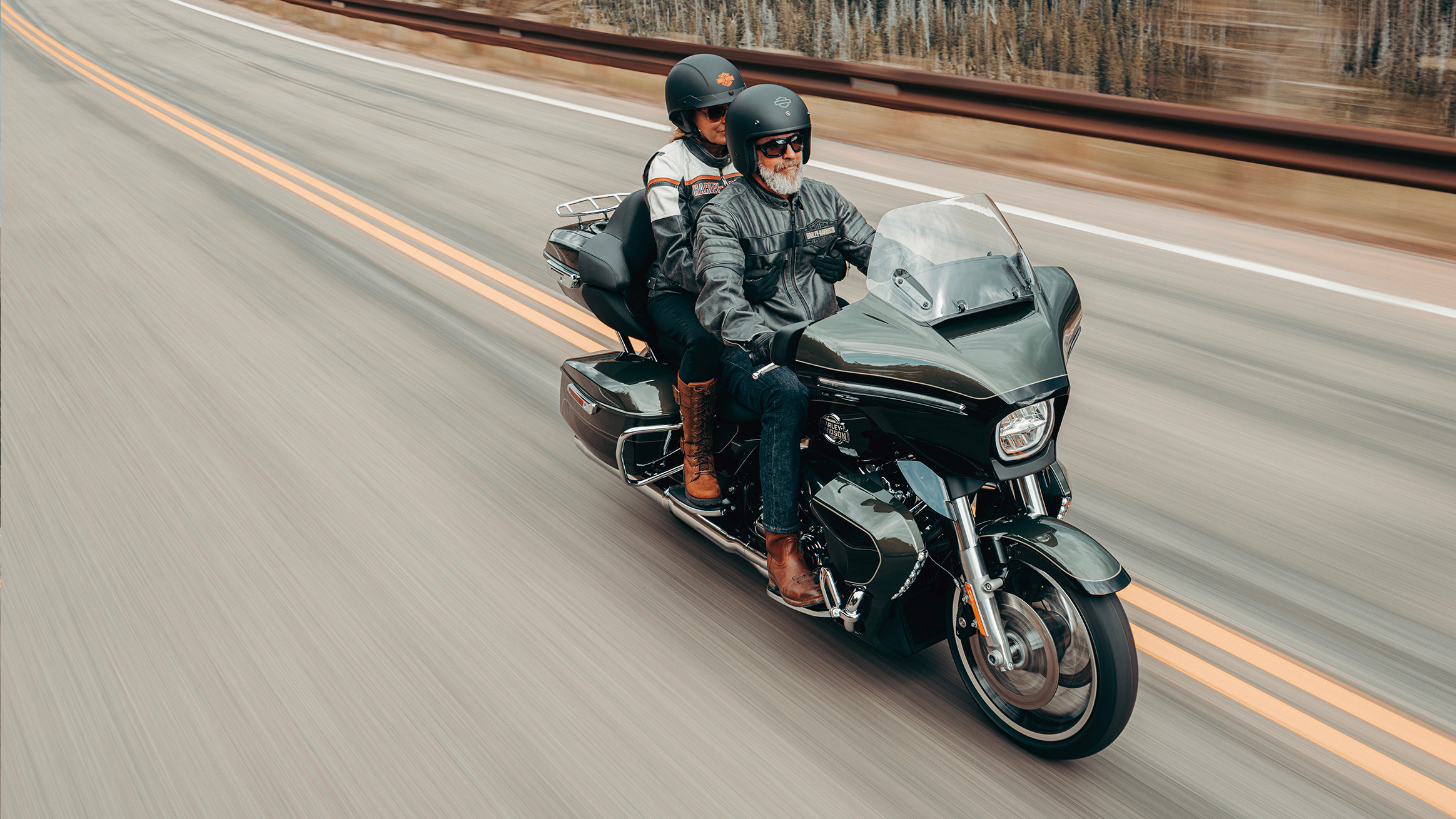 2026-street-glide-limited-riding-ls-2